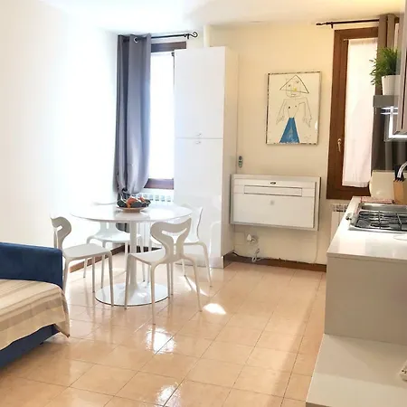 Lejlighed Central Apartment, Rialto